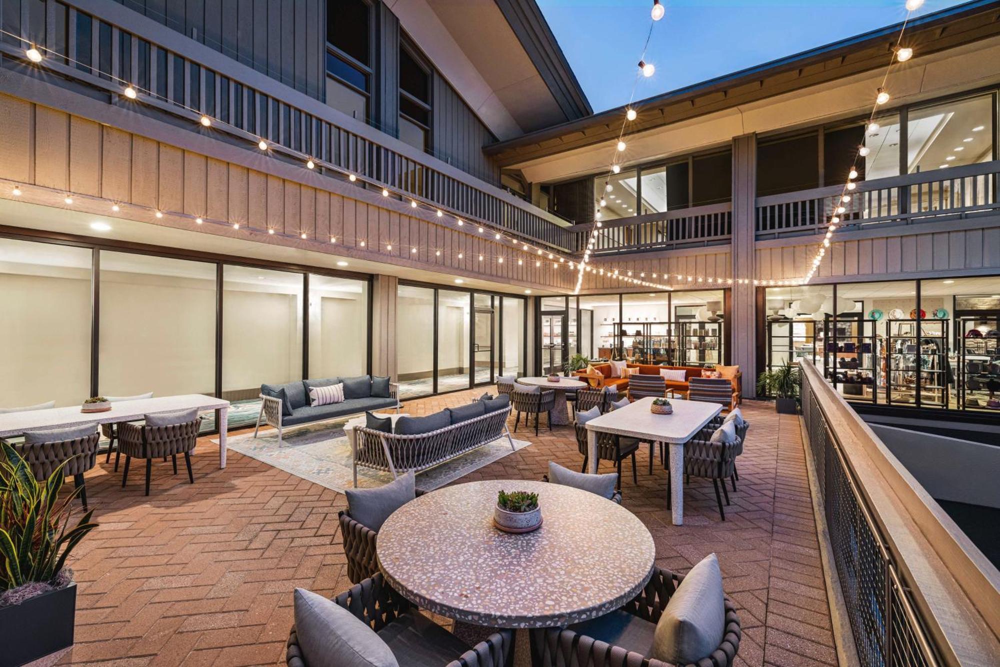 The Woodlands Resort, Curio Collection By Hilton Exteriér fotografie