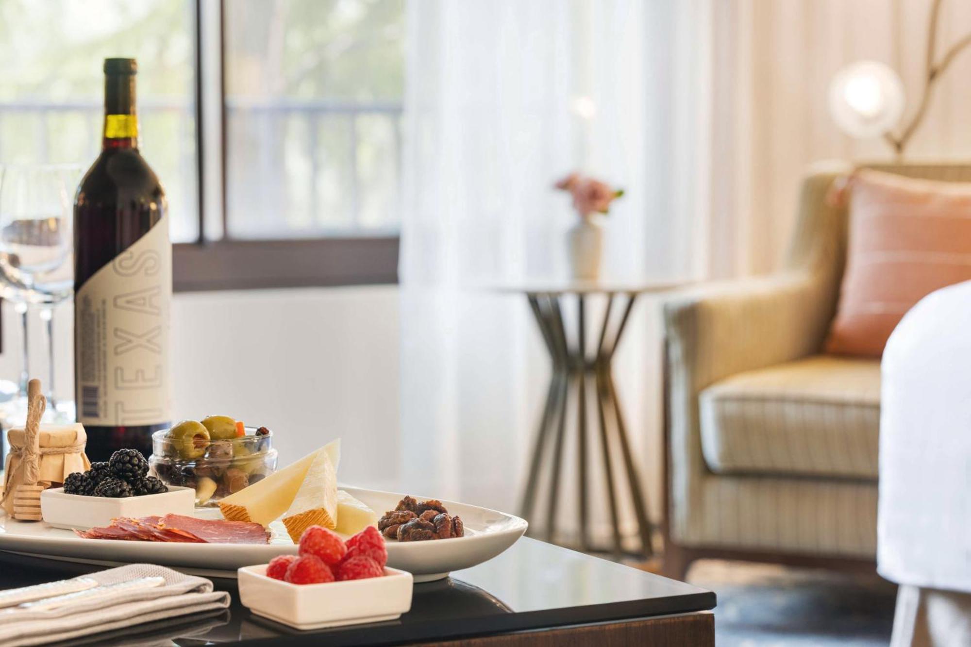The Woodlands Resort, Curio Collection By Hilton Exteriér fotografie